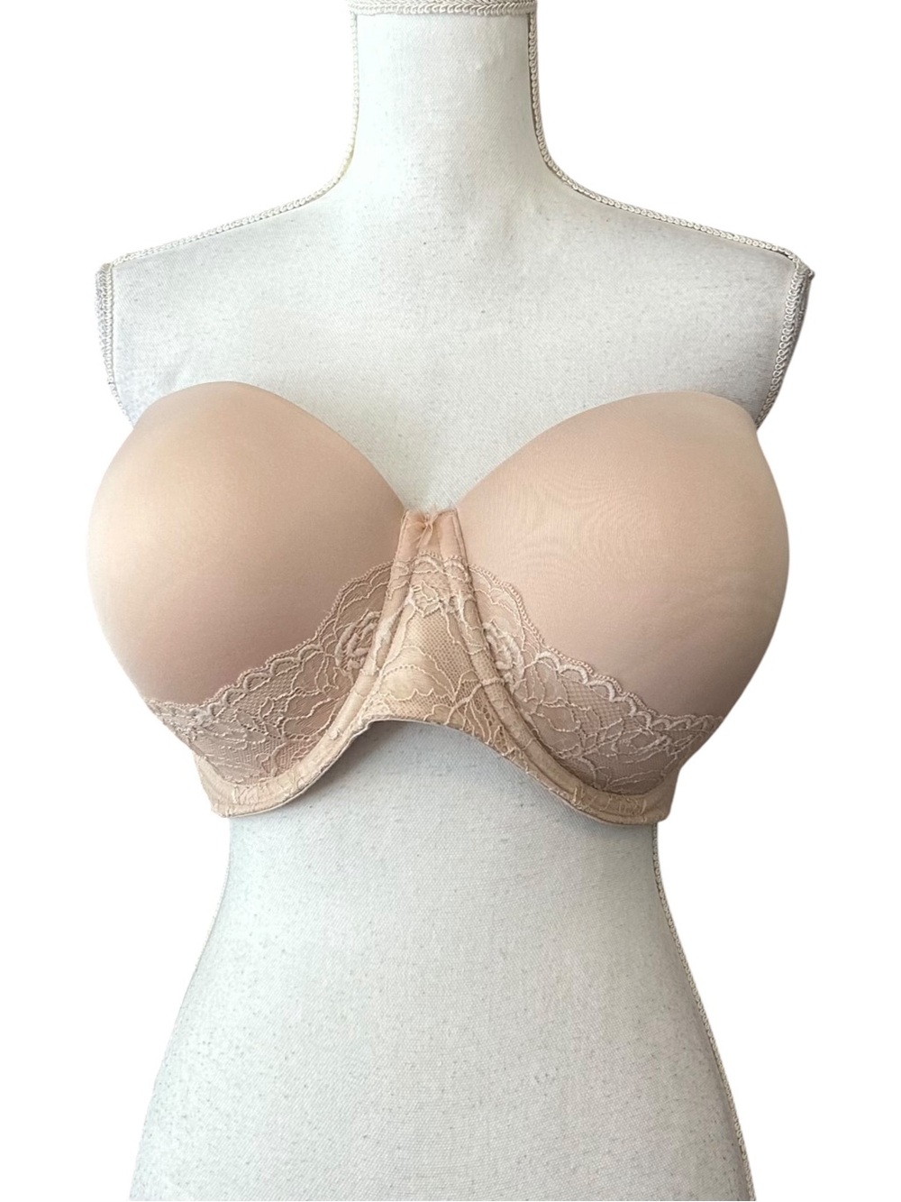 Torrid Curve Underwire Padded Push Up Strapless Bra SZ 46DD in Nude
